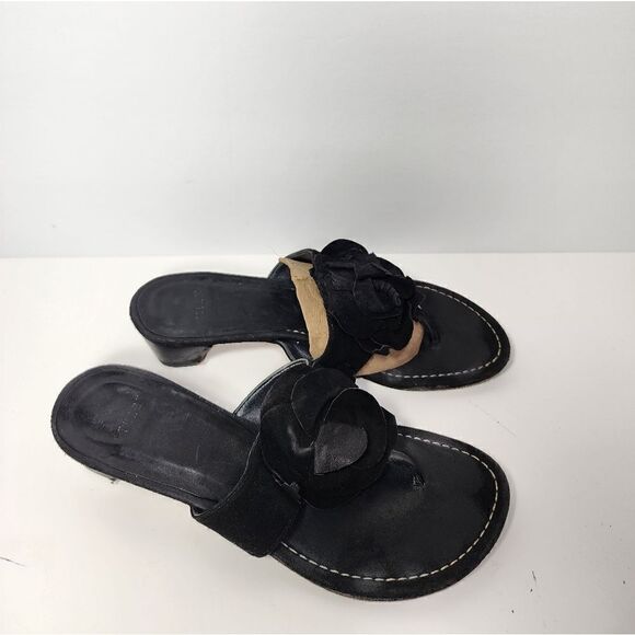 Stuart Weitzman  - Picture 2 of 16